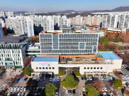 ㈜성진산업, 달서인재육성장학재단에 후원금 전달 기사 이미지