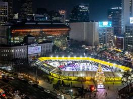 서울시, 도심 한복판 겨울 열기로 후끈… '서울광장 스케이트장' 이용객 10만 명 돌파 기사 이미지