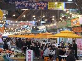 창원시 ‘제3회 명서시장 호롱불 야시장’성황리에 마무리 기사 이미지