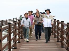 정명근 화성특례시장, ‘황금해안길’ 임시개통 전 최종 점검 지휘...“서해안 관광 지도 바꾼다” 기사 이미지
