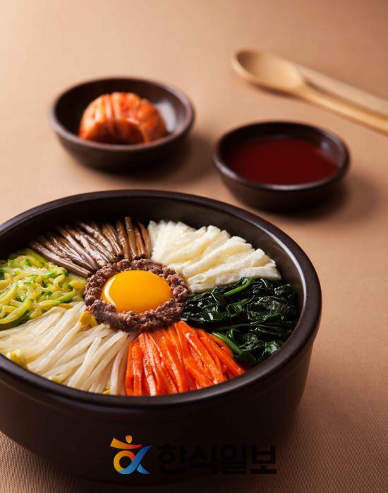 [기획 ②] 자연이 선물한 밥상, 제철 나물과 오방색의 항산화 에너지  기사 이미지