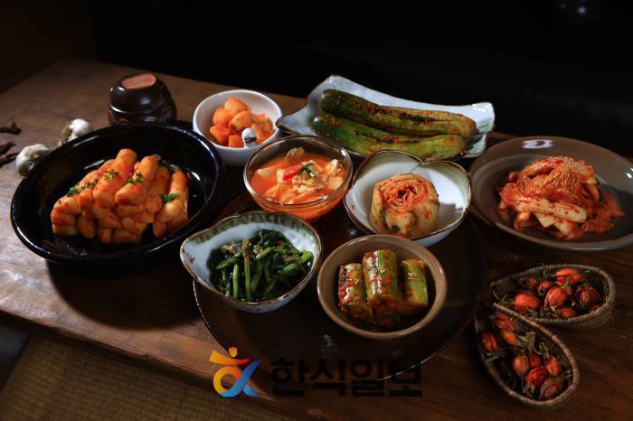 [박상혜칼럼] ‘김치 클리셰’ 넘어 K-푸드 확장…냉면·설렁탕의 재발견 기사 이미지