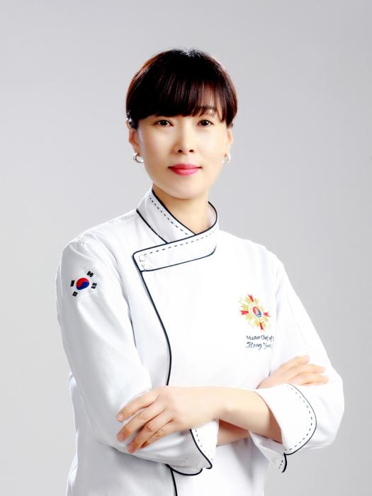 [ 홍윤경의 '위풍장당' 활력 한끼 ] ①봄을 버무리다, 엄마의 손맛 '쑥버무리(쑥털털이)' 이야기 기사 이미지