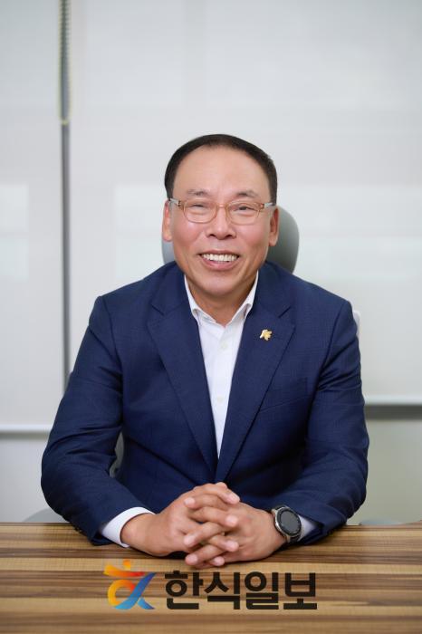 (사)한국조리협회 김광익 회장  “조리인 중심 생태계 없이는 진정한 세계화도 없다” 기사 이미지