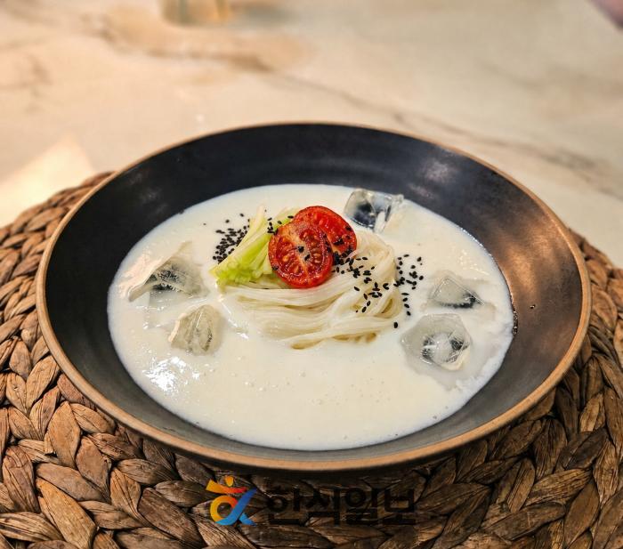 [홍윤경의 '위풍장당' 활력 한끼] ③ 여름의 첫맛, '하지 감자' 이야기 기사 이미지